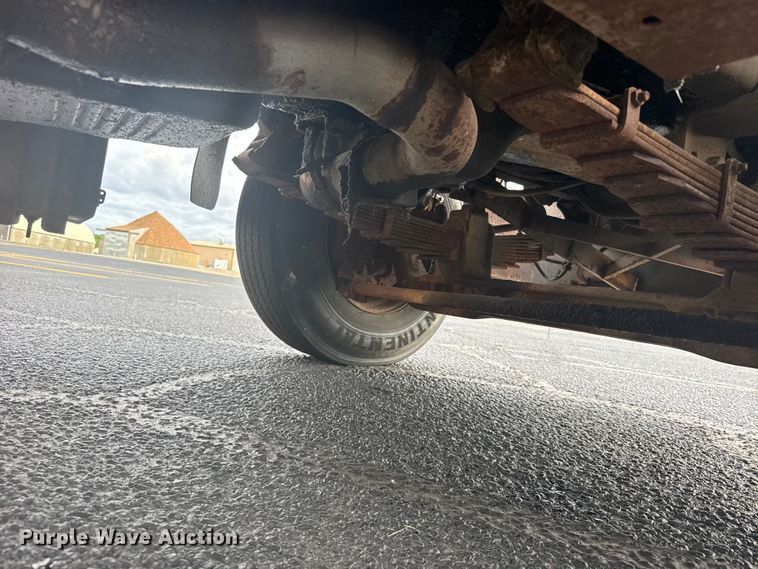 image for item EW4918 1989 Ford LNT8000 dump truck