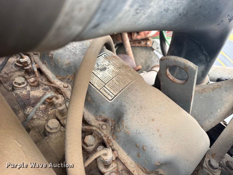 image for item EW4918 1989 Ford LNT8000 dump truck