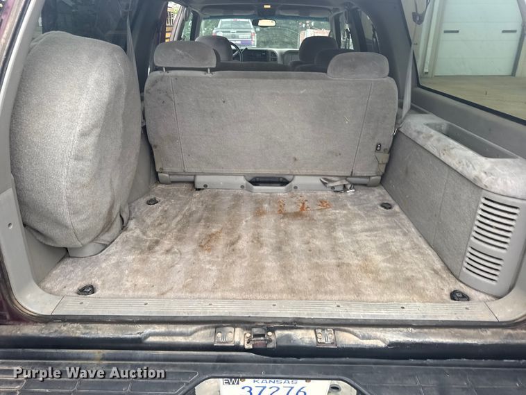 image for item EW4919 1999 Chevrolet Suburban  SUV