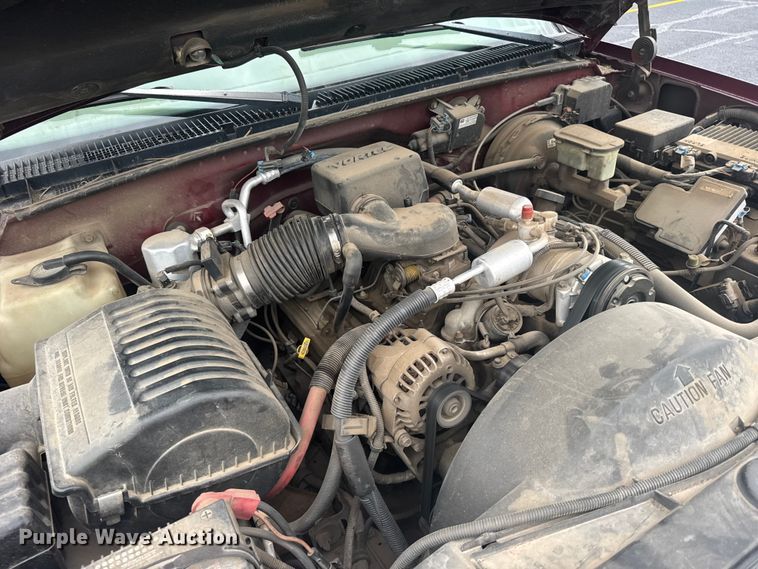 image for item EW4919 1999 Chevrolet Suburban  SUV