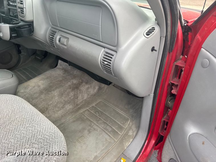 image for item EW4920 1999 Chevrolet Suburban SUV
