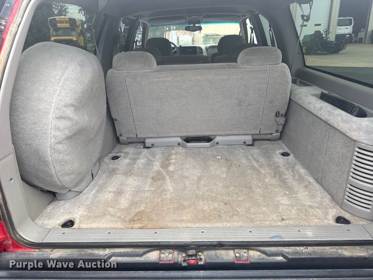 image for item EW4920 1999 Chevrolet Suburban SUV