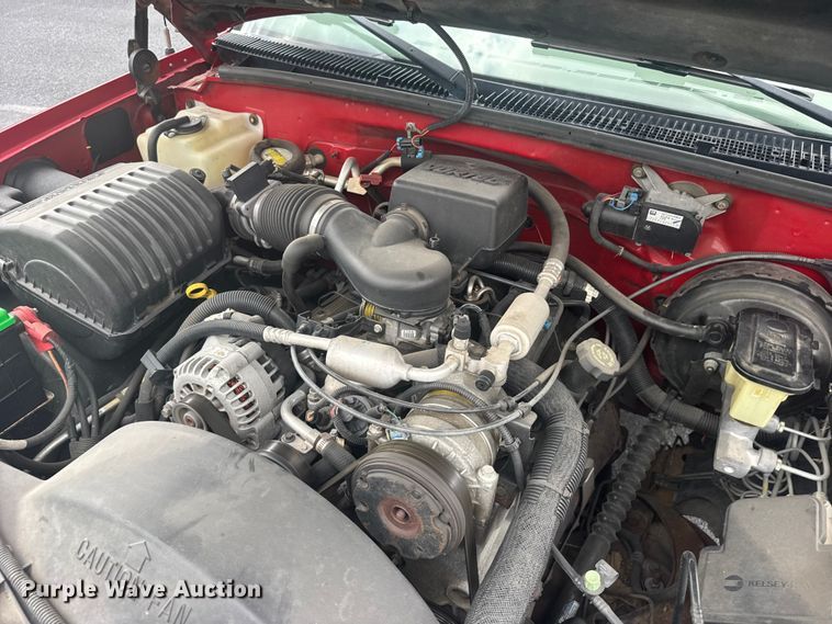 image for item EW4920 1999 Chevrolet Suburban SUV