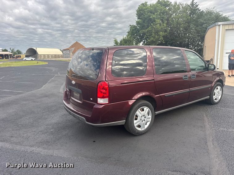 image for item EW4921 2008 Chevrolet Uplander SUV