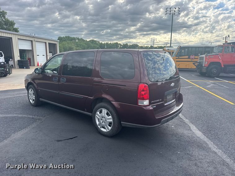 image for item EW4921 2008 Chevrolet Uplander SUV