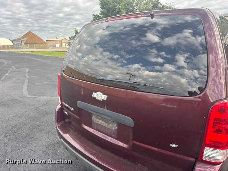 image for item EW4921 2008 Chevrolet Uplander SUV