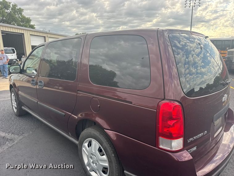 image for item EW4921 2008 Chevrolet Uplander SUV