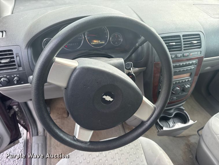 image for item EW4921 2008 Chevrolet Uplander SUV