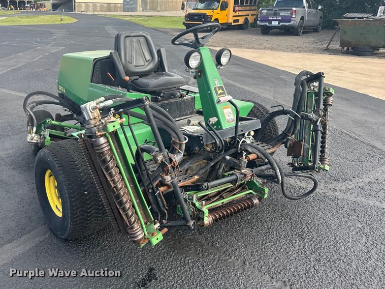 image for item EW4922 1996 John Deere 3215 A rough fairway mower