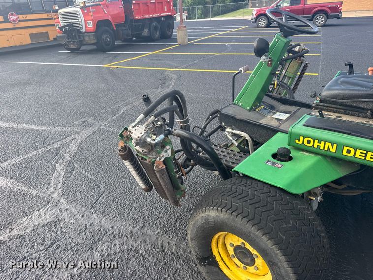 image for item EW4922 1996 John Deere 3215 A rough fairway mower