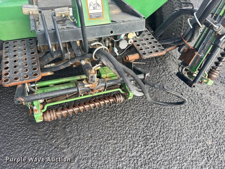 image for item EW4922 1996 John Deere 3215 A rough fairway mower