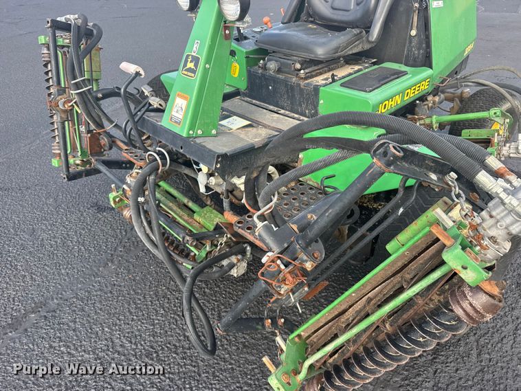 image for item EW4922 1996 John Deere 3215 A rough fairway mower