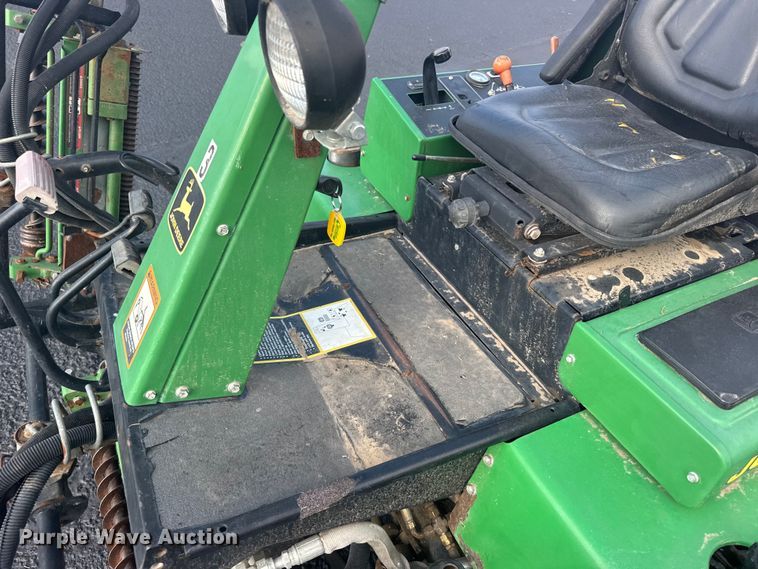 image for item EW4922 1996 John Deere 3215 A rough fairway mower