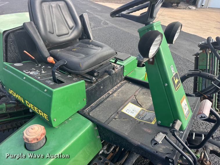 image for item EW4922 1996 John Deere 3215 A rough fairway mower