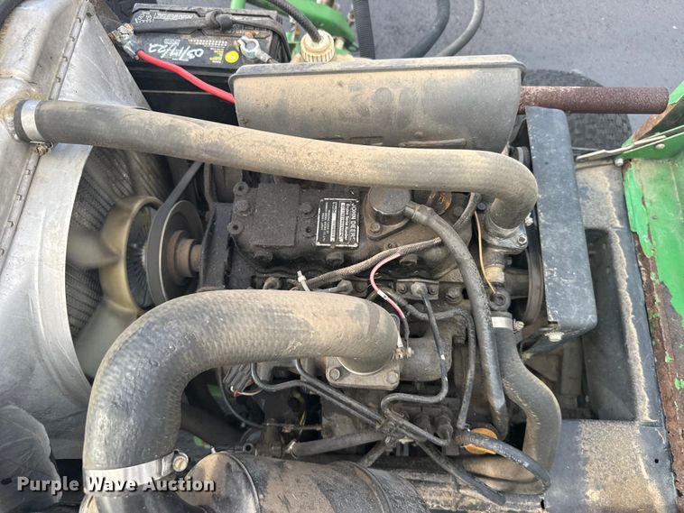 image for item EW4922 1996 John Deere 3215 A rough fairway mower