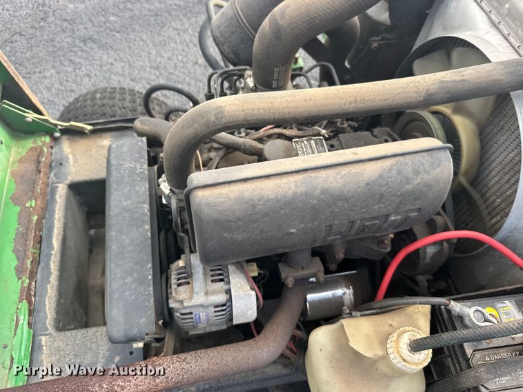 image for item EW4922 1996 John Deere 3215 A rough fairway mower