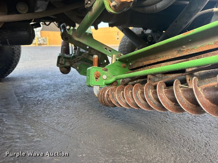 image for item EW4922 1996 John Deere 3215 A rough fairway mower
