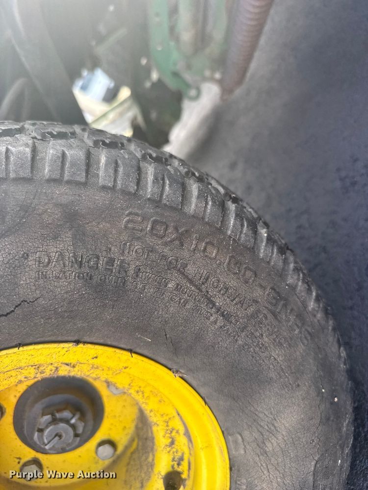 image for item EW4922 1996 John Deere 3215 A rough fairway mower