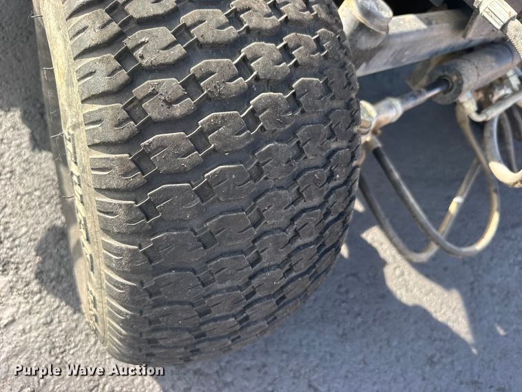 image for item EW4922 1996 John Deere 3215 A rough fairway mower