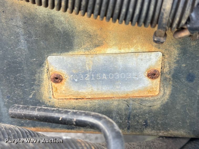 image for item EW4922 1996 John Deere 3215 A rough fairway mower