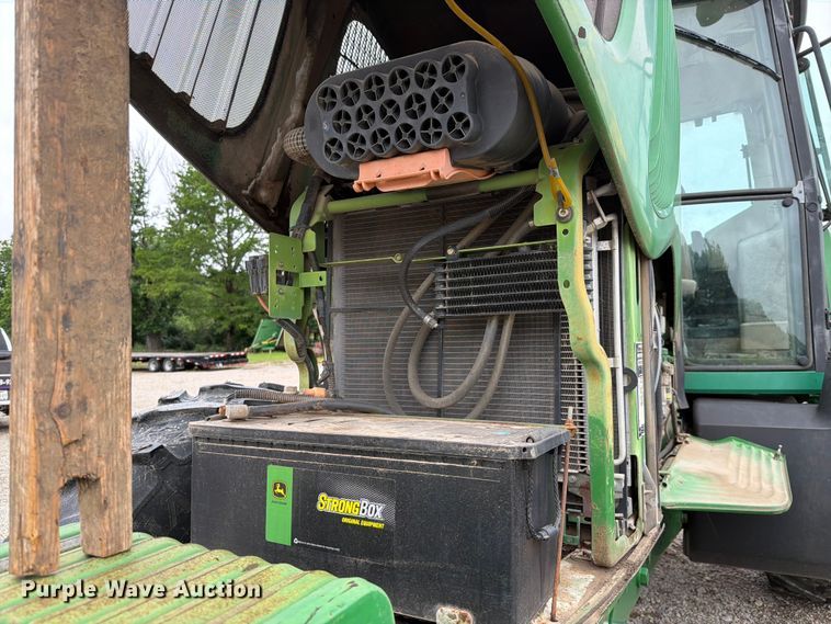 image for item EX2492 2003 John Deere 6615 MFWD tractor