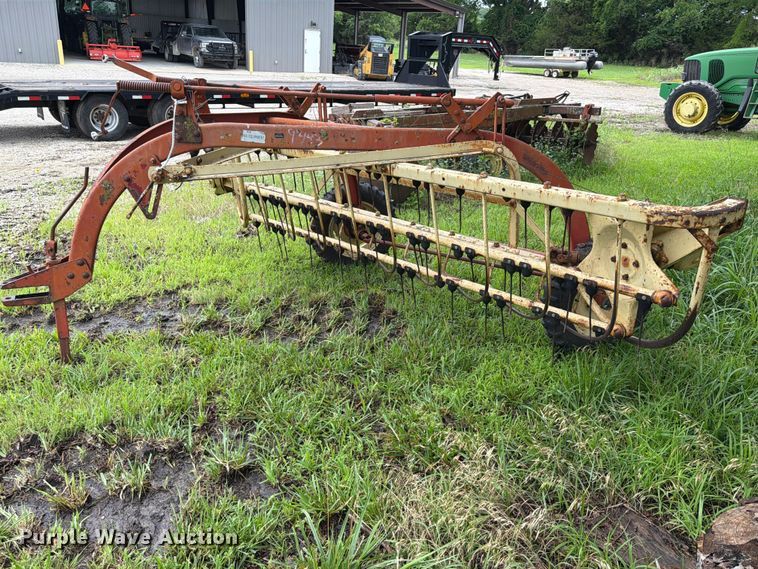 image for item EX2496 New Holland 256 hay rake