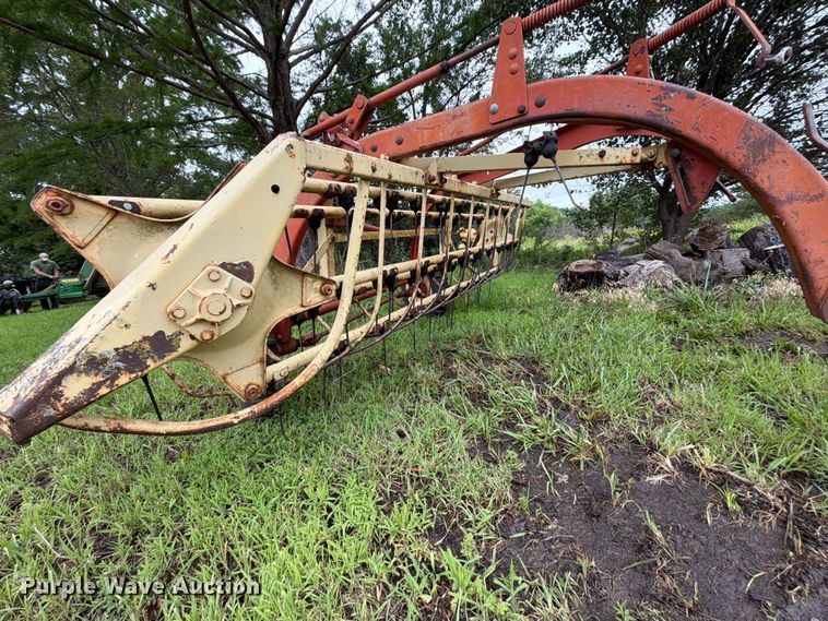 image for item EX2496 New Holland 256 hay rake