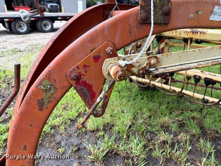 image for item EX2496 New Holland 256 hay rake