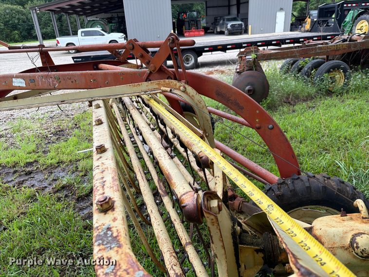 image for item EX2496 New Holland 256 hay rake