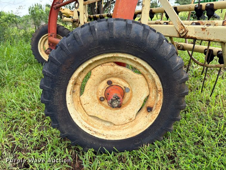 image for item EX2496 New Holland 256 hay rake