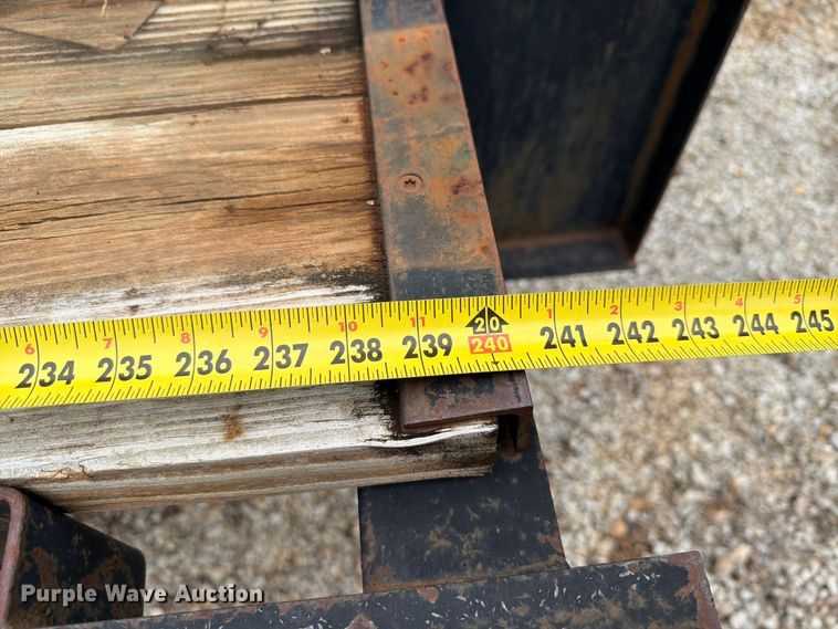 image for item EX2501 1997 Donahue Corporation UF-24B equipment trailer