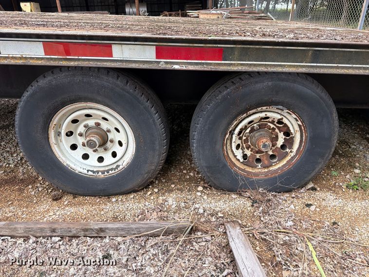 image for item EX2501 1997 Donahue Corporation UF-24B equipment trailer