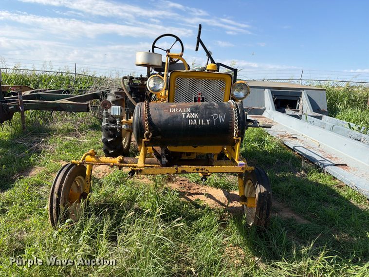 image for item EX3991 International Cub tractor