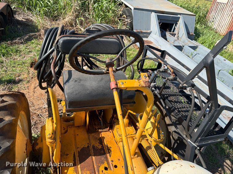 image for item EX3991 International Cub tractor