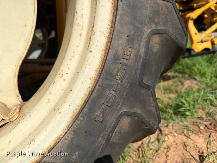 image for item EX3991 International Cub tractor