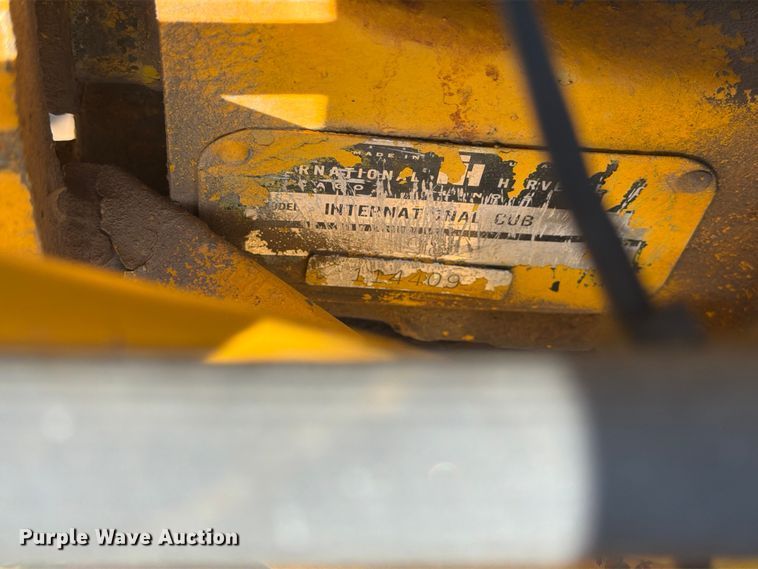 image for item EX3991 International Cub tractor
