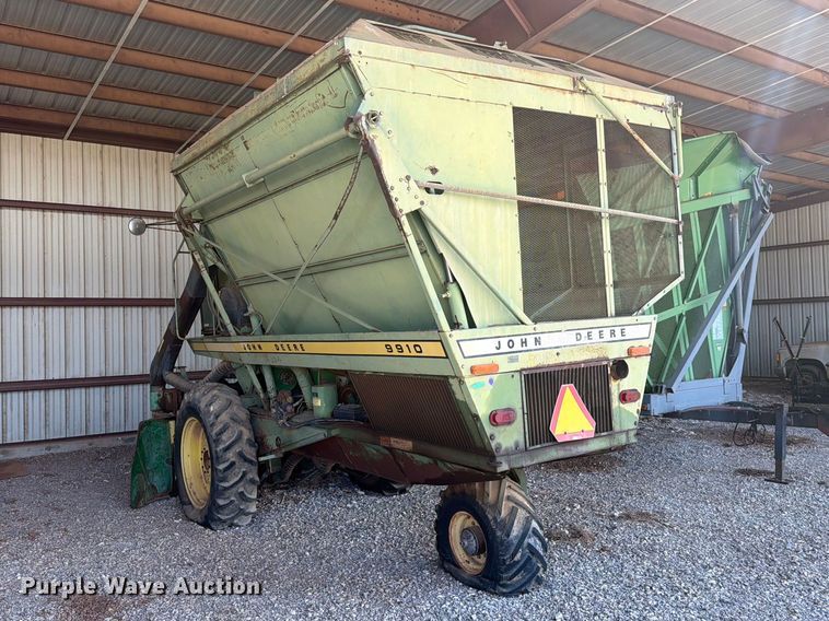 image for item EX3992 John Deere 9910 cotton picker