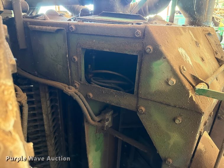 image for item EX3992 John Deere 9910 cotton picker