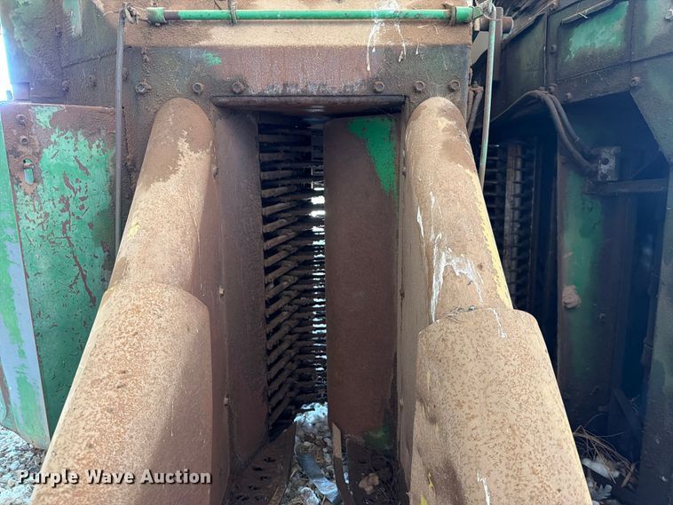 image for item EX3992 John Deere 9910 cotton picker