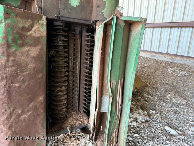 image for item EX3992 John Deere 9910 cotton picker