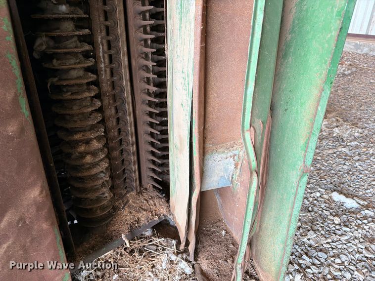 image for item EX3992 John Deere 9910 cotton picker