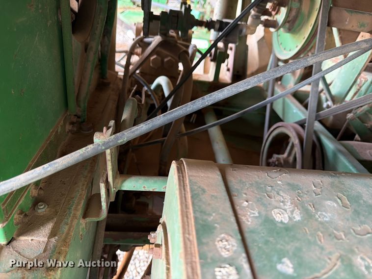 image for item EX3992 John Deere 9910 cotton picker