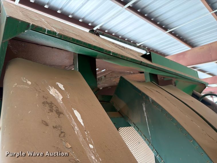 image for item EX3992 John Deere 9910 cotton picker