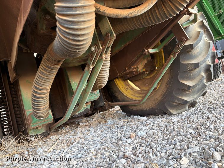 image for item EX3992 John Deere 9910 cotton picker