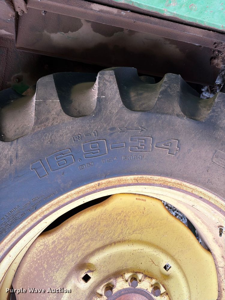 image for item EX3992 John Deere 9910 cotton picker