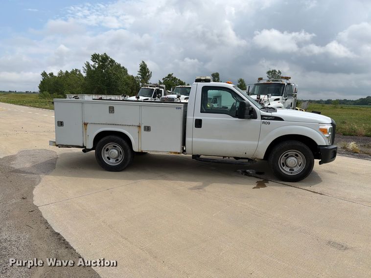 image for item EX4516 2012 Ford F350 Super Duty utility bed pickup truck