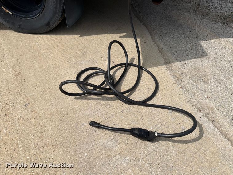 image for item EX4517 2002 GMC Savana box truck
