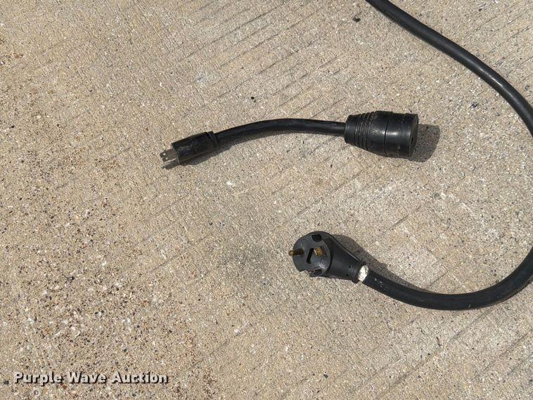 image for item EX4517 2002 GMC Savana box truck