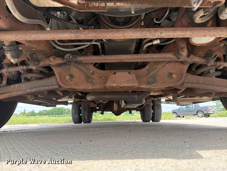 image for item EX4517 2002 GMC Savana box truck