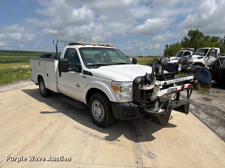 image for item EX4519 2013 Ford F350 Super Duty utility bed pickup truck